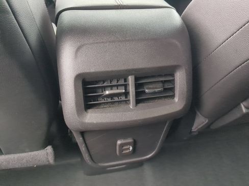 Used 2023 GMC Terrain SLT AWD/4WD image 20
