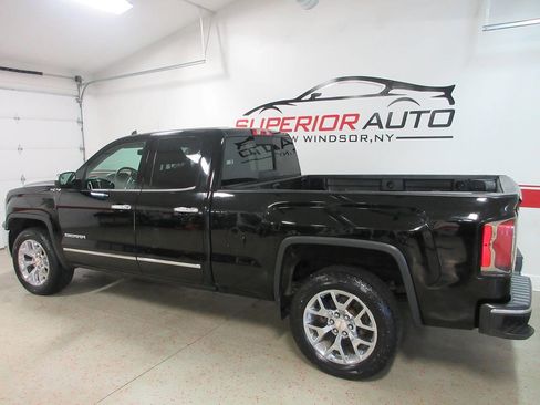 Used 2018 GMC Sierra 1500 SLT w/ SLT Premium Package image 3