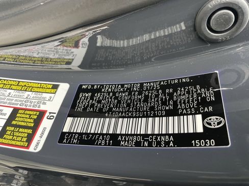 Used 2025 Toyota Camry LE image 9