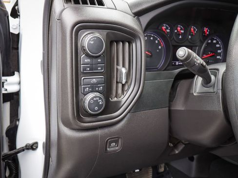 Used 2024 Chevrolet Silverado 1500 Custom Trail Boss AWD/4WD image 21