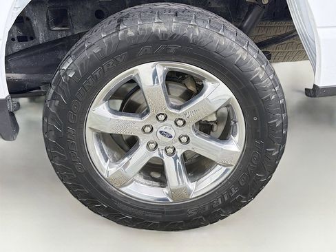 Used 2022 Ford F150 Lariat image 34