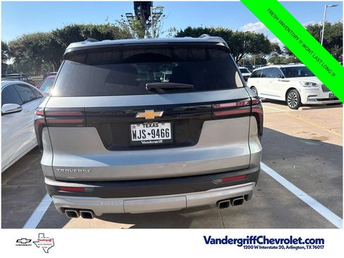 Used 2025 Chevrolet Traverse LT w/ Driver Confidence Package FWD image 10