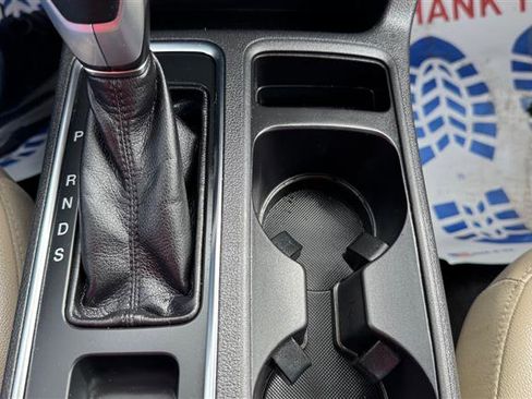 Used 2019 Ford Escape Titanium image 37