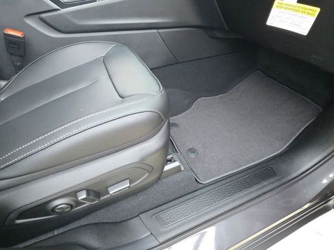 New 2025 Jeep Grand Cherokee Limited w/ Black Appearance Package AWD/4WD image 13