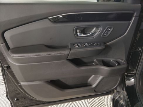 Certified 2023 Honda Pilot Touring image 12