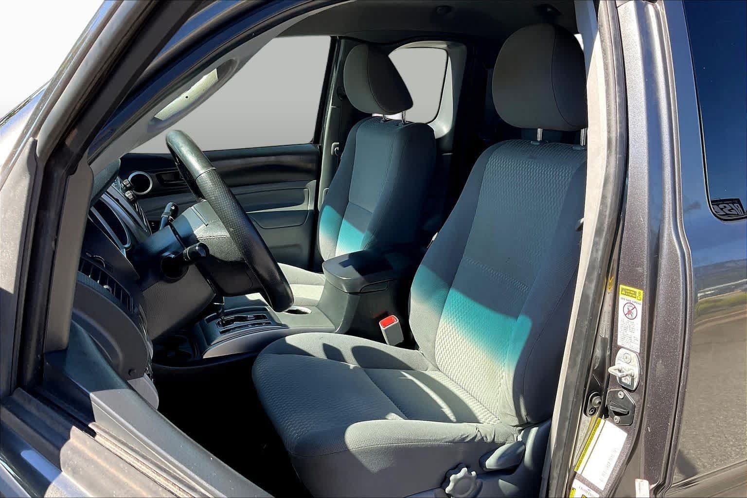 Used 2012 Toyota Tacoma PreRunner w/ SR5 Pkg RWD image 7