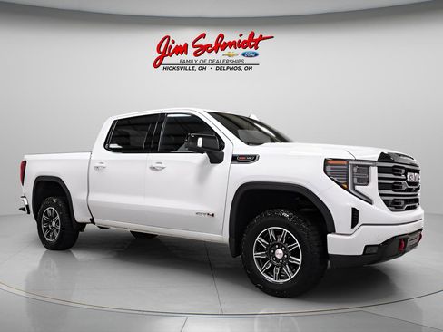 Used 2025 GMC Sierra 1500 AT4 AWD/4WD image 1