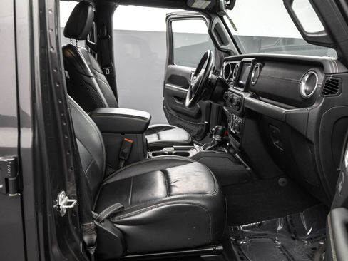 Used 2019 Jeep Wrangler Unlimited Sahara w/ Dual Top Group image 39