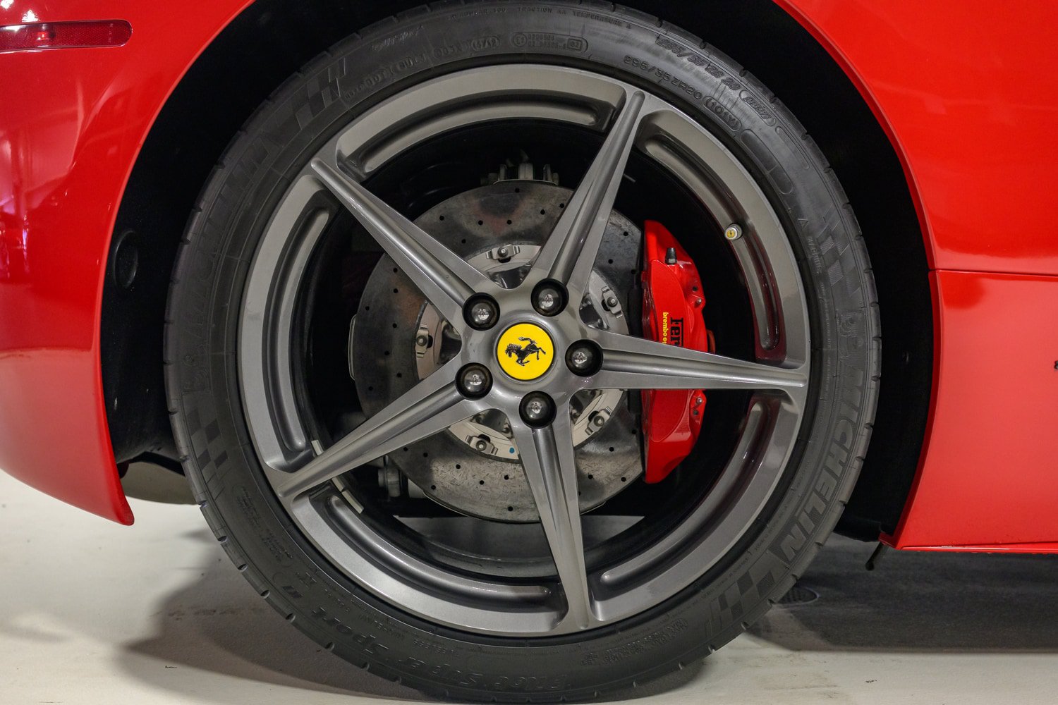 Used 2013 Ferrari 458 Spider RWD image 23