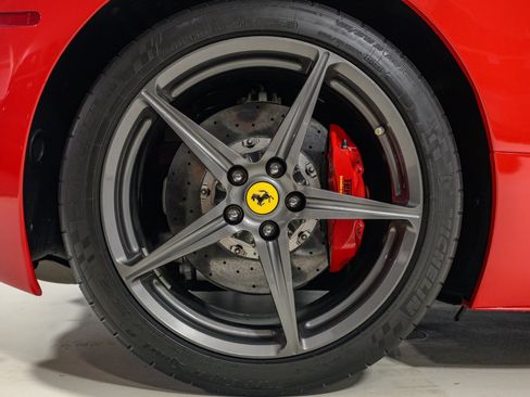 Used 2013 Ferrari 458 Spider RWD image 23