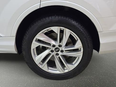 Used 2022 Audi Q7 2.0T Premium Plus AWD/4WD image 32