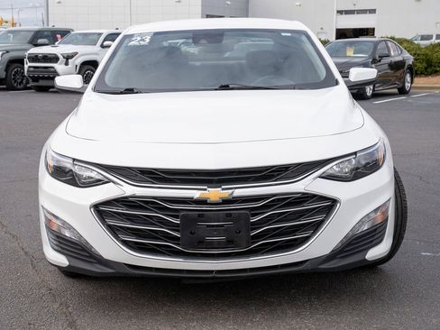 Used 2023 Chevrolet Malibu LT image 2