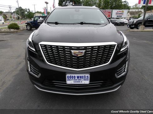 Used 2020 Cadillac XT5 Premium Luxury AWD/4WD image 2