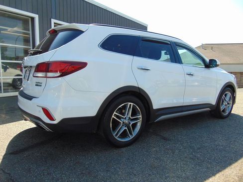 Used 2017 Hyundai Santa Fe Limited AWD/4WD image 9