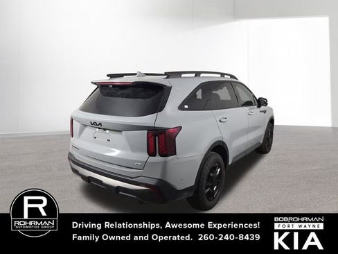 Certified 2025 Kia Sorento SX Prestige image 6