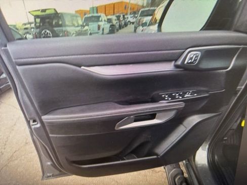 Used 2024 Ford Ranger Lariat w/ FX4 Off-Road Package image 9