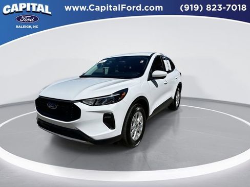 Certified 2024 Ford Escape Active w/ Tech Pack #2 AWD/4WD image 4