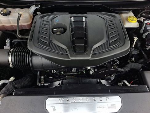 Used 2024 Jeep Wagoneer Series II image 27