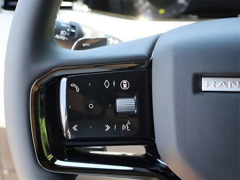 New 2026 Land Rover Range Rover Evoque Dynamic SE image 31