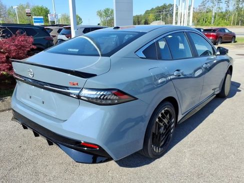 New 2026 Nissan Sentra SR FWD image 3