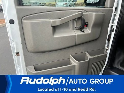 Used 2017 Chevrolet Express 2500 image 10