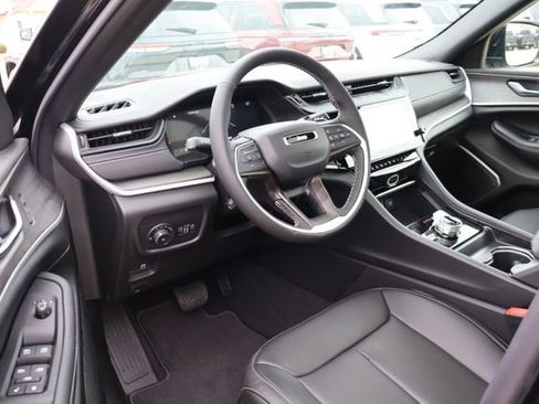 New 2026 Jeep Grand Cherokee Limited image 13