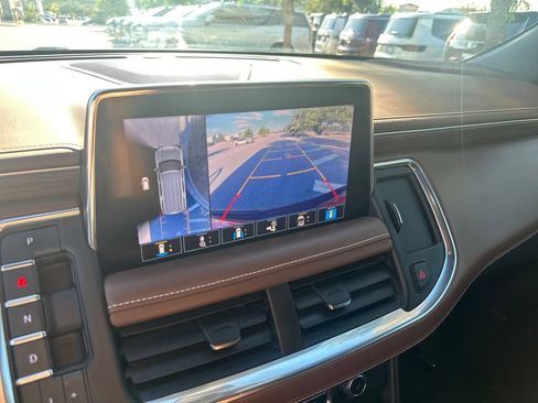 Used 2021 Chevrolet Tahoe High Country w/ Premium Package RWD image 26
