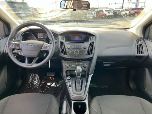 Used 2017 Ford Focus SE image 22