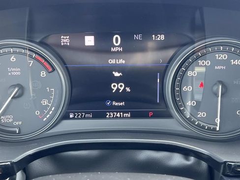 Certified 2024 Cadillac XT6 Premium Luxury w/ Technology Package AWD/4WD image 21