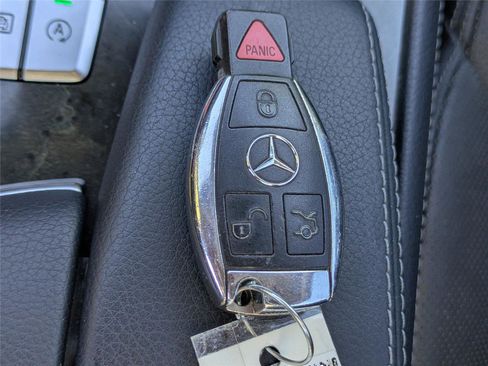 Used 2018 Mercedes-Benz SL 550 image 29