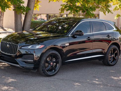 Used 2021 Jaguar F-PACE S image 9