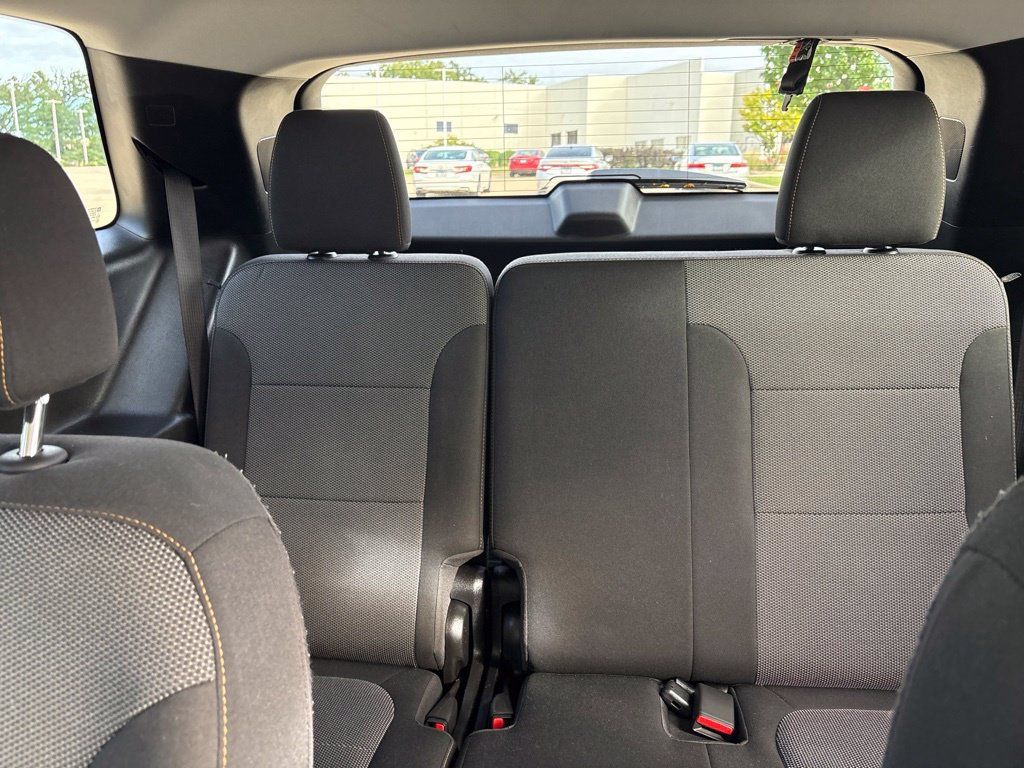 Used 2021 Chevrolet Traverse LT w/ LPO, Floor Liner Package AWD/4WD image 22