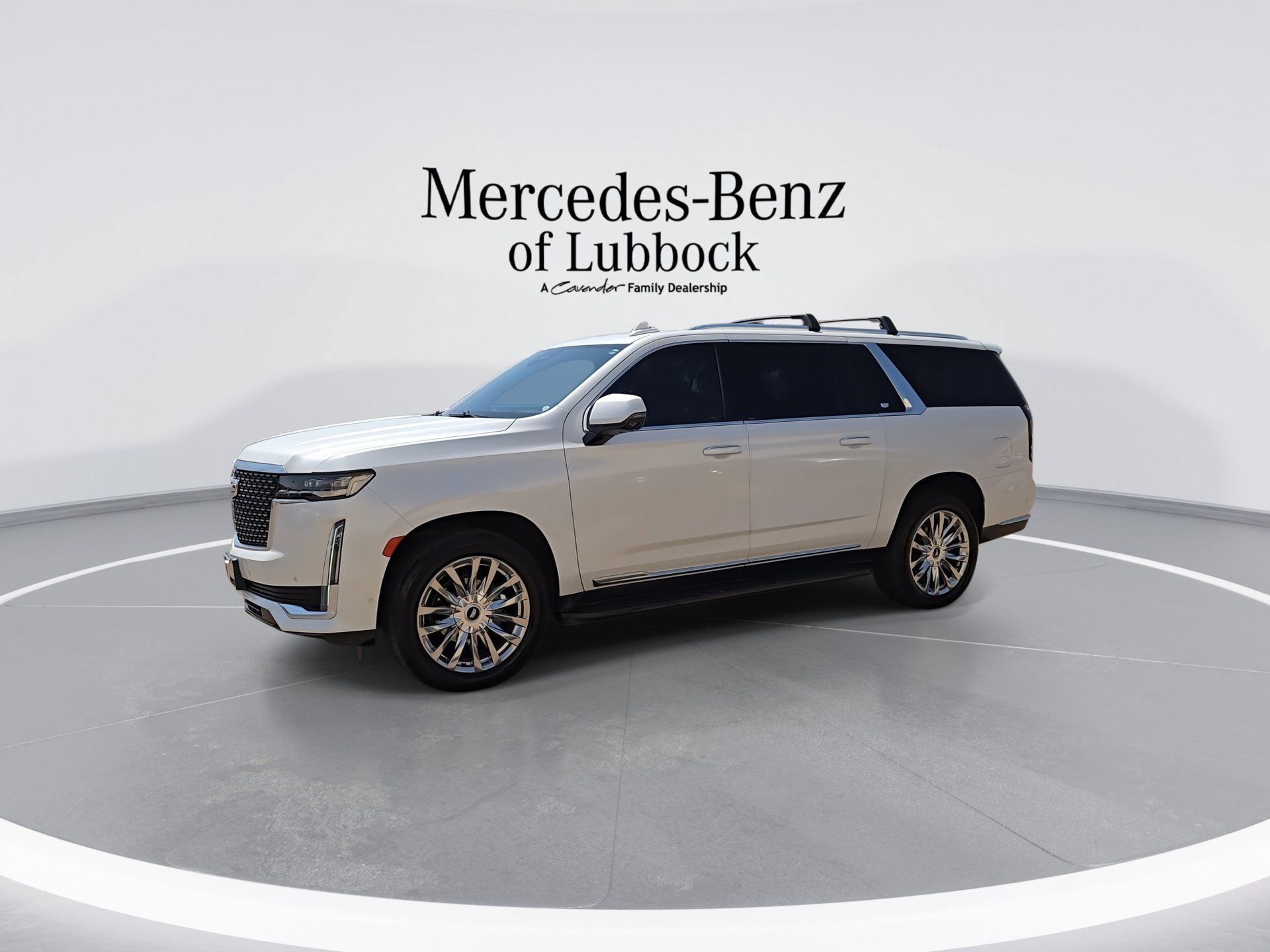 Used 2022 Cadillac Escalade ESV Premium Luxury AWD/4WD image 5