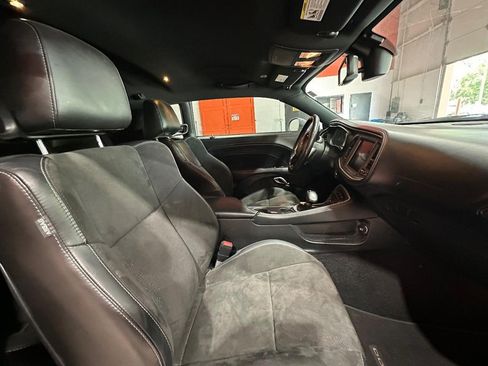 Used 2022 Dodge Challenger R/T w/ Plus Package image 12