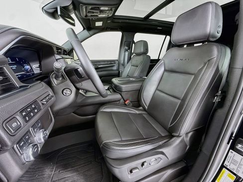 Used 2023 GMC Yukon XL Denali w/ LPO, Floor Liner Package AWD/4WD image 5