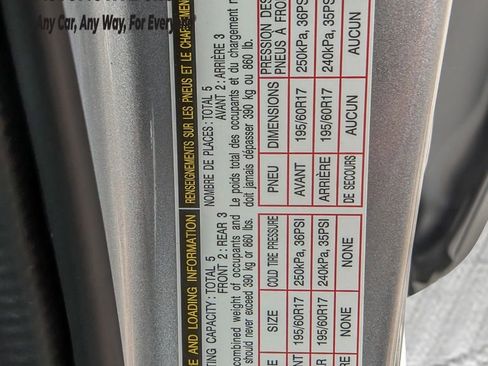 Used 2025 Toyota Prius Plug-In Hybrid image 30