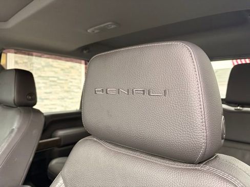 Used 2020 GMC Sierra 2500 Denali w/ Denali Ultimate Package AWD/4WD image 25