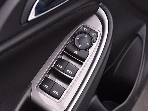 Used 2023 Chevrolet Malibu LT image 8