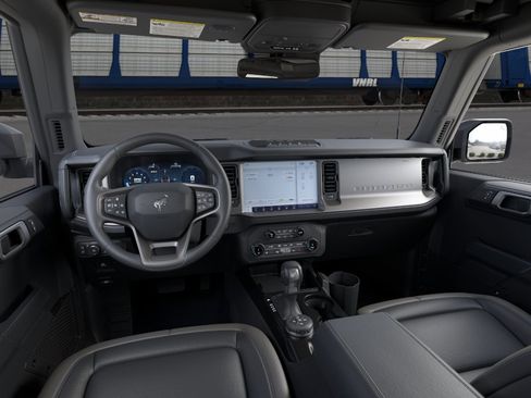 New 2026 Ford Bronco Outer Banks w/ Sasquatch Package AWD/4WD image 9