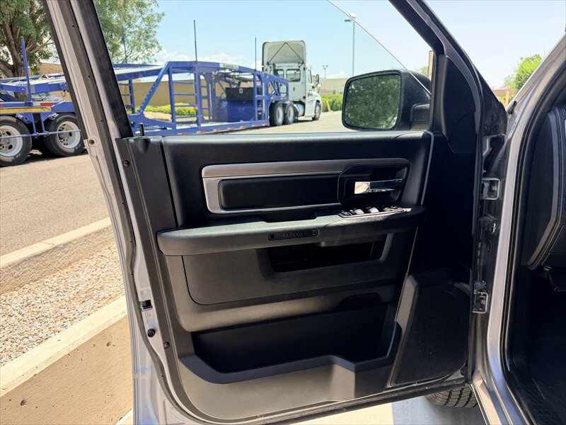 Used 2024 RAM 1500 Warlock AWD/4WD image 13