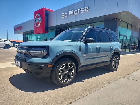 Used 2023 Ford Bronco Sport Outer Banks w/ Tech Package AWD/4WD image 1