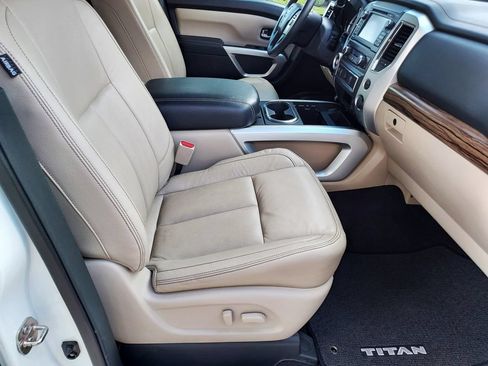 Used 2017 Nissan Titan SL RWD image 34