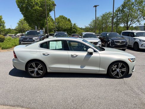 Used 2019 Volvo S60 T5 Inscription image 8