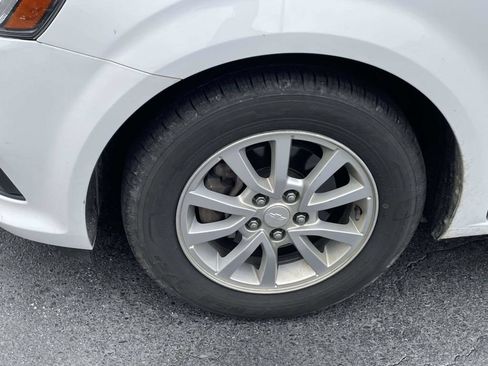 Used 2020 Chevrolet Sonic LT FWD image 27