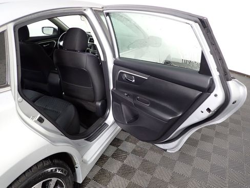 Used 2018 Nissan Altima 2.5 SV image 37