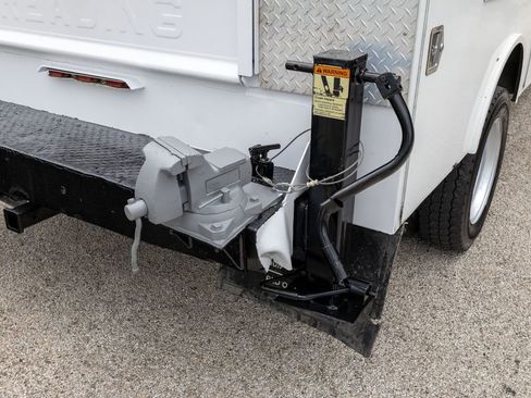 Used 2019 Ford F550 2WD Regular Cab Super Duty image 20