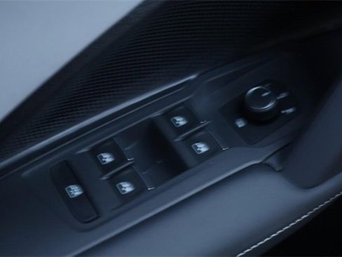 New 2025 Volkswagen Tiguan SE R-Line image 19