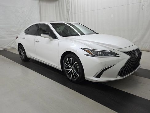 Used 2025 Lexus ES 300h w/ Premium Package FWD image 3