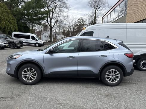 Used 2022 Ford Escape SE w/ Convenience Package image 3