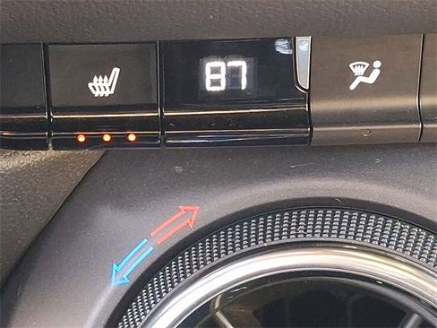 Used 2022 Chevrolet Blazer Premier image 21